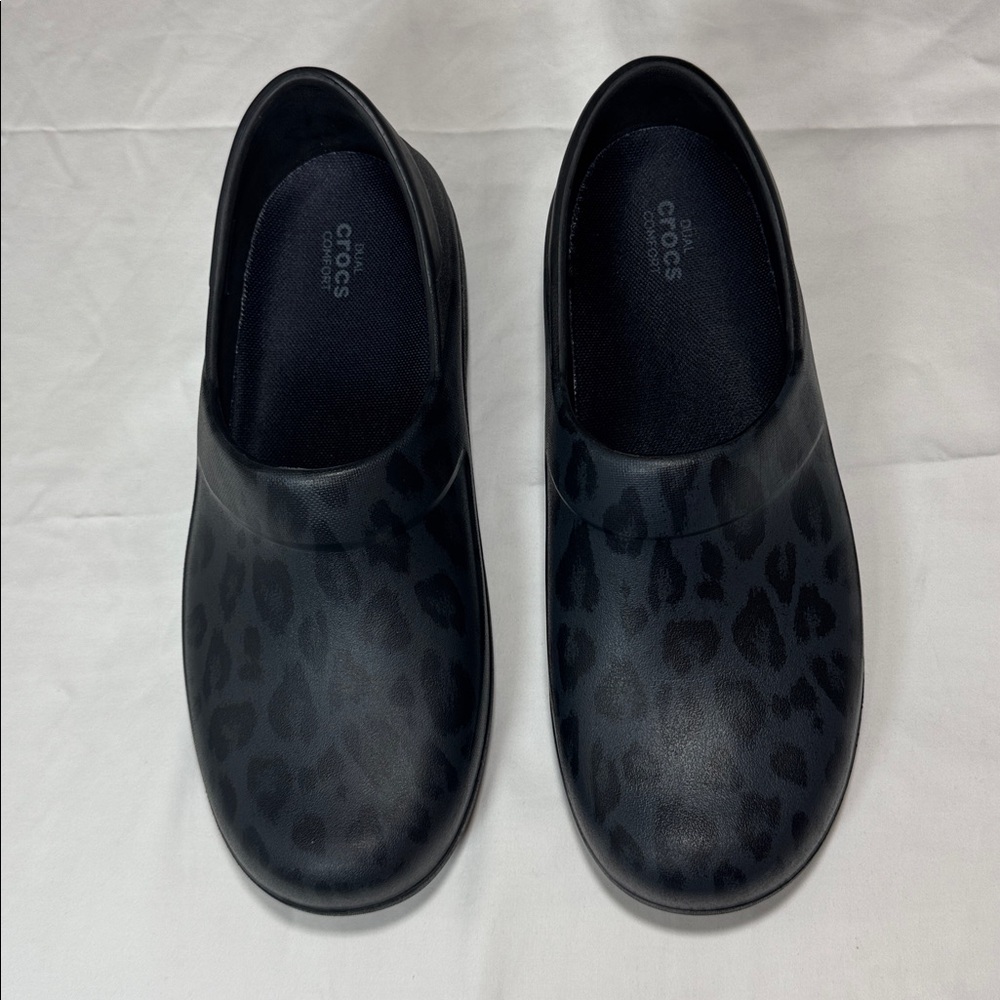Crocs Neria Pro II Womens 10 Black Leopard Slip Resistant Work Clogs Slip On - Picture 4 of 12